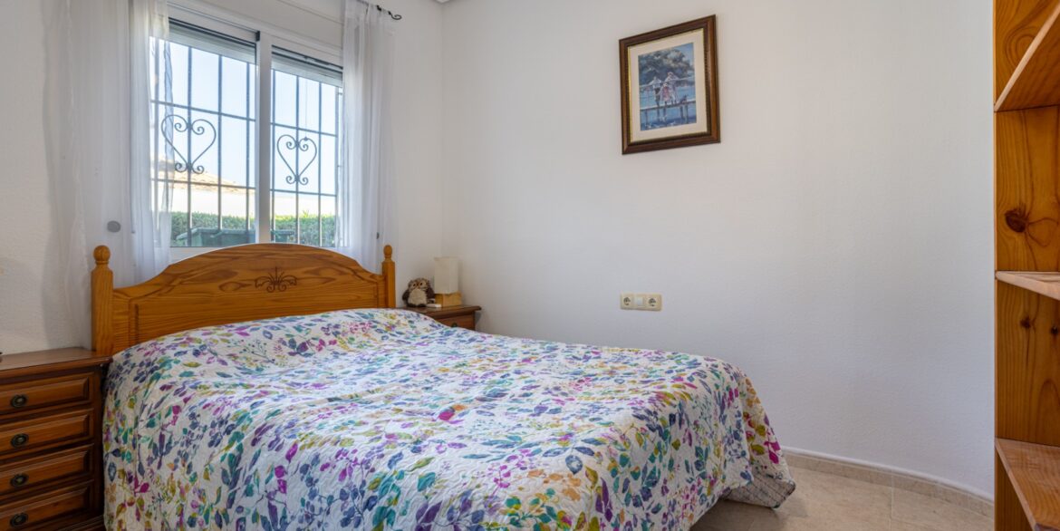 o_1jini97kbafb1jf41ti81u0a17mo40