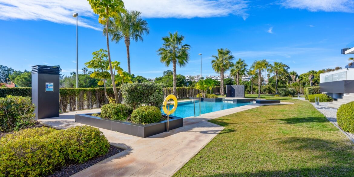 o_1jiq2c97fh7l6hk1c5cd6a6q13m