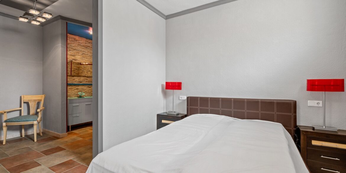 o_1jiv5182711ofgf31k7ge8iead59