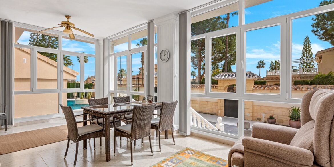 o_1jiv51827129l15t814l1po1g9b43