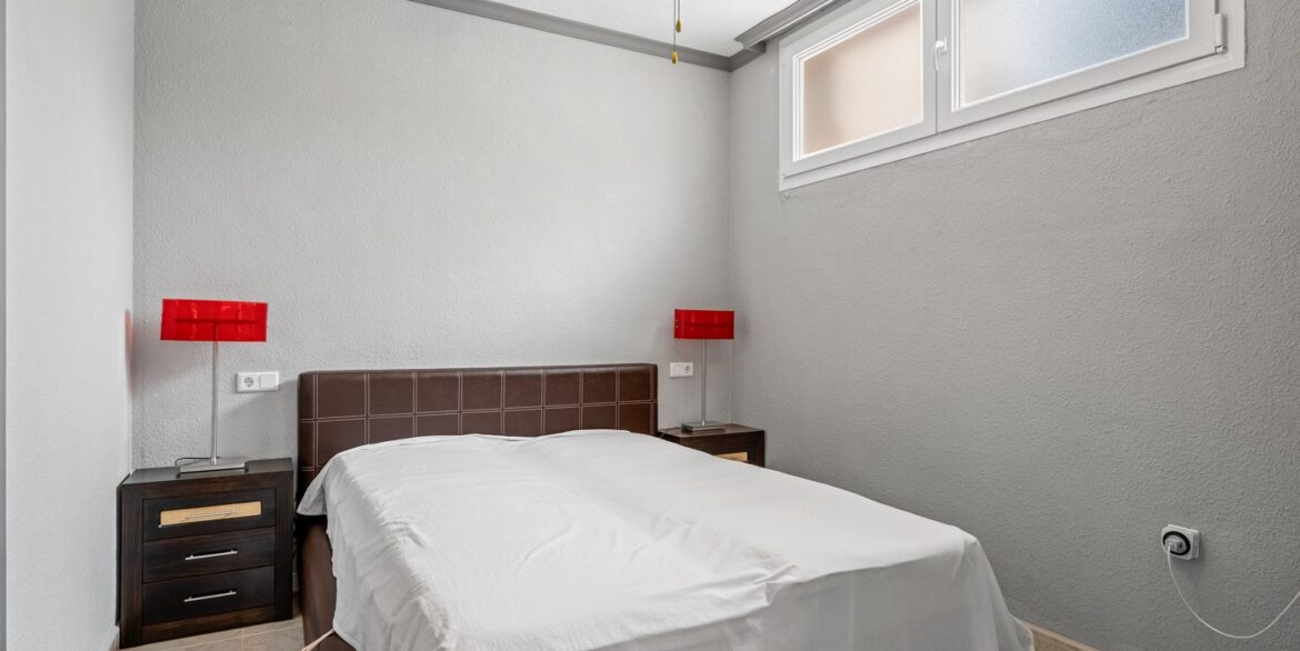 o_1jiv5182713fe6if6l1ipc1ijl58