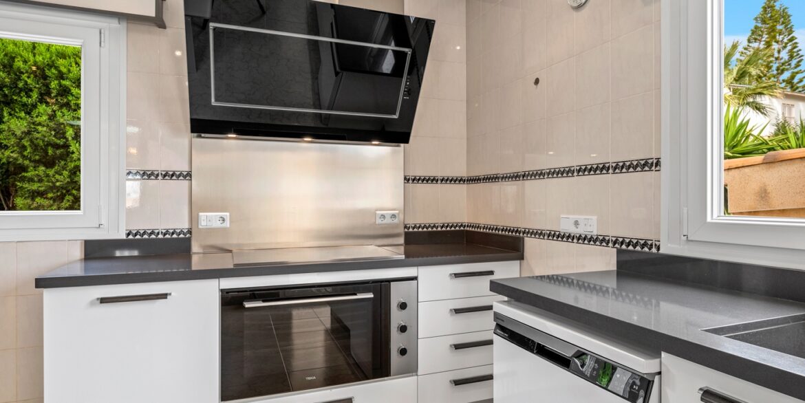 o_1jiv51827169mi2e1fk51juh31j4l