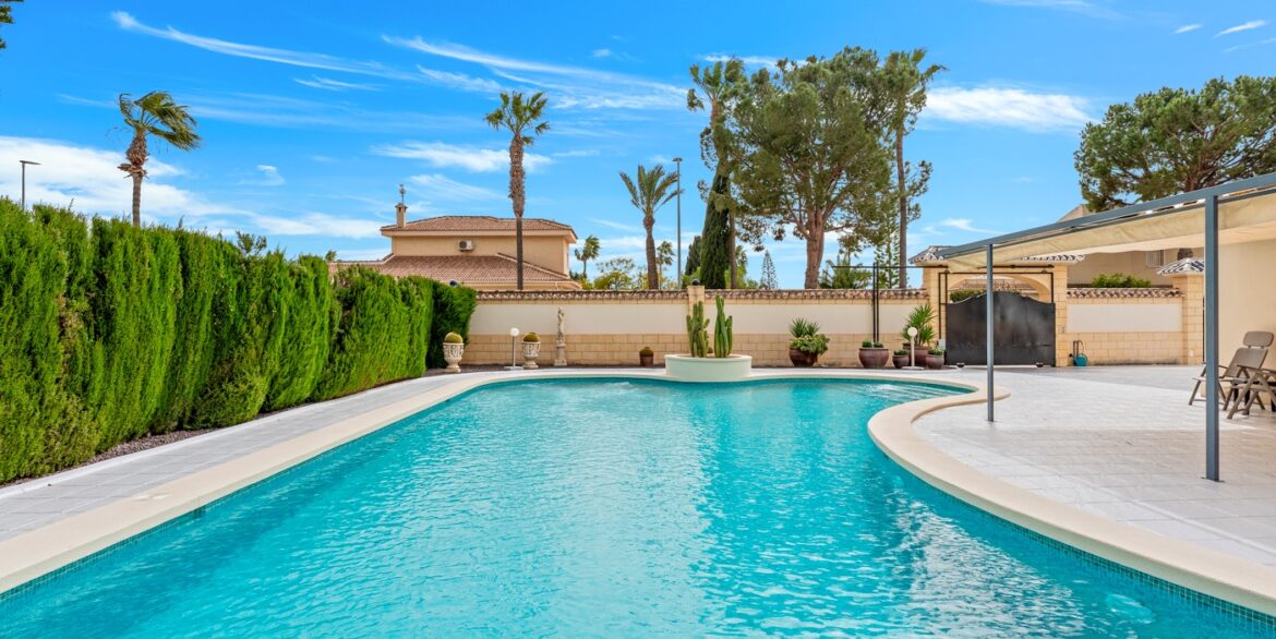 o_1jiv518271epaja0ad78q71blo3j