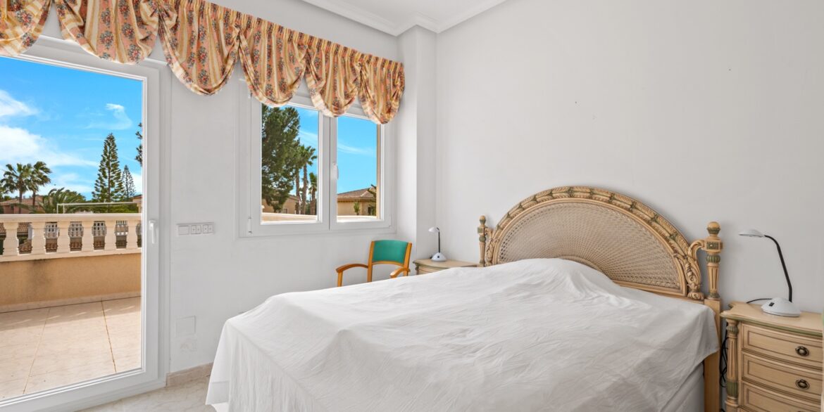 o_1jiv518271pgr3f4tbv9si1jt44p