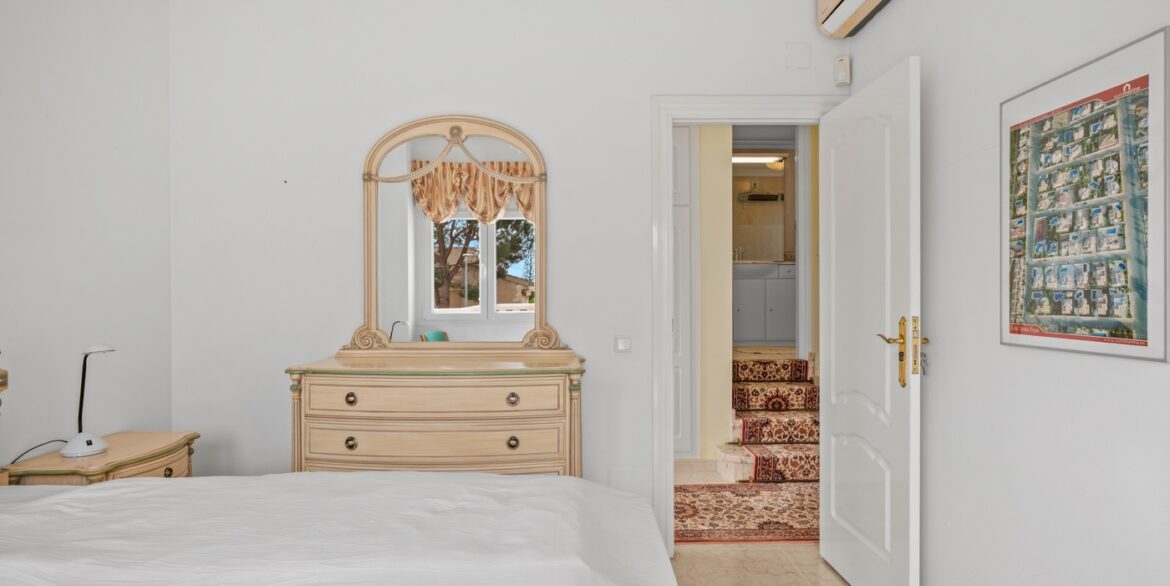 o_1jiv51827abq1ks6b6b7r019fo4r