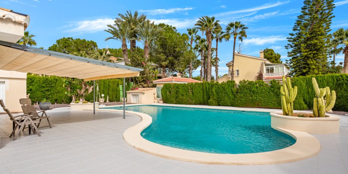 o_1jiv51827bpa1d3s1c177uf7u13f