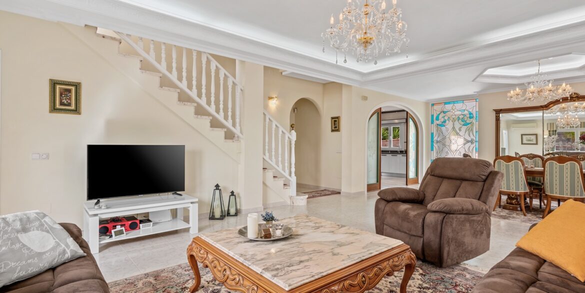 o_1jiv51827n141g9nd0o1idudcf4c