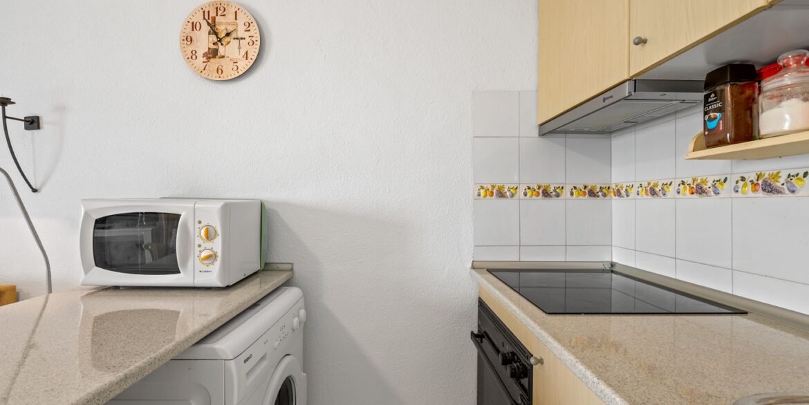 o_1jj1fb2t7q7mcm211lt1o8t12da2f