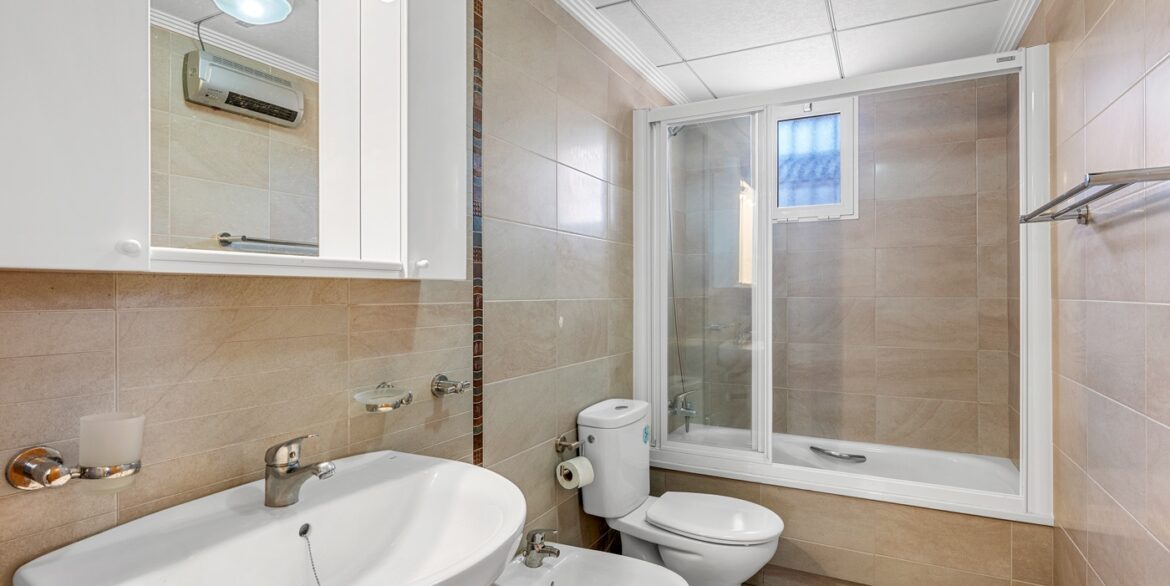 o_1jj96tuvb11fml4q1dpev2jopk35