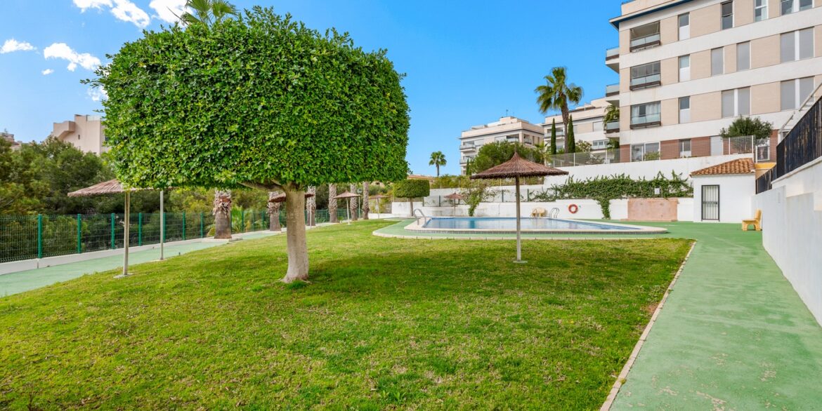 o_1jj96tuvb16oshe31hvf6r01g403o