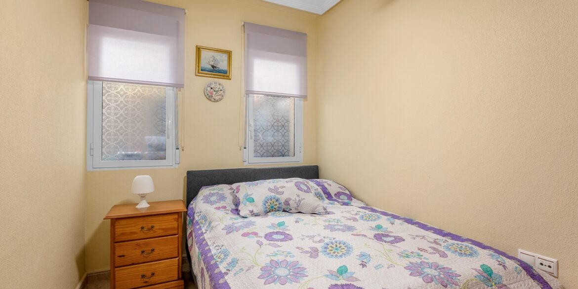 o_1jj96tuvb1la7sjg9fj1reb1phu30