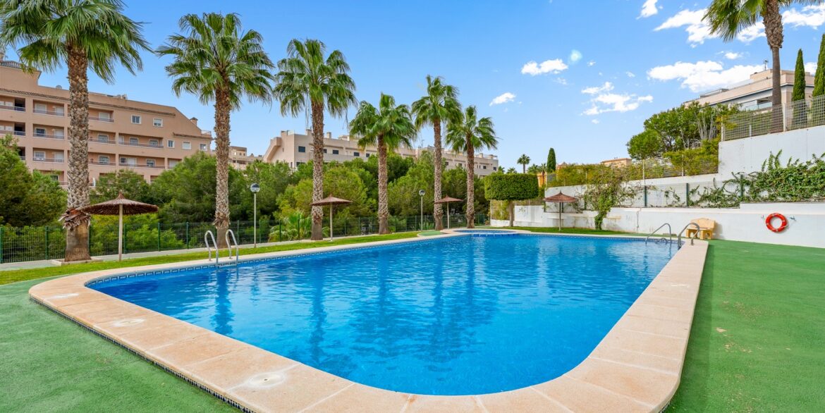 o_1jj9jotcfr2012in19811t7dni1l