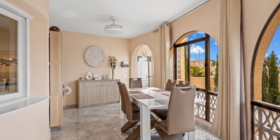 o_1jja695it1fqn1dofj6812vq13fc4e