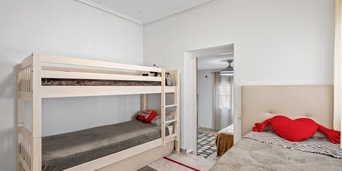 o_1jja695it1lko1b4v1t8kar11973h