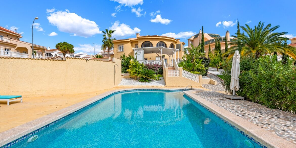 o_1jja695it4cm1p6d1p0j1lrt1v8n3p