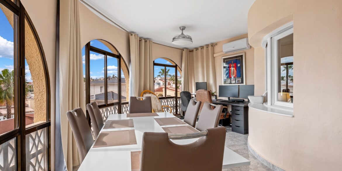 o_1jja695ita5q1bbvb4kvitu6m4a