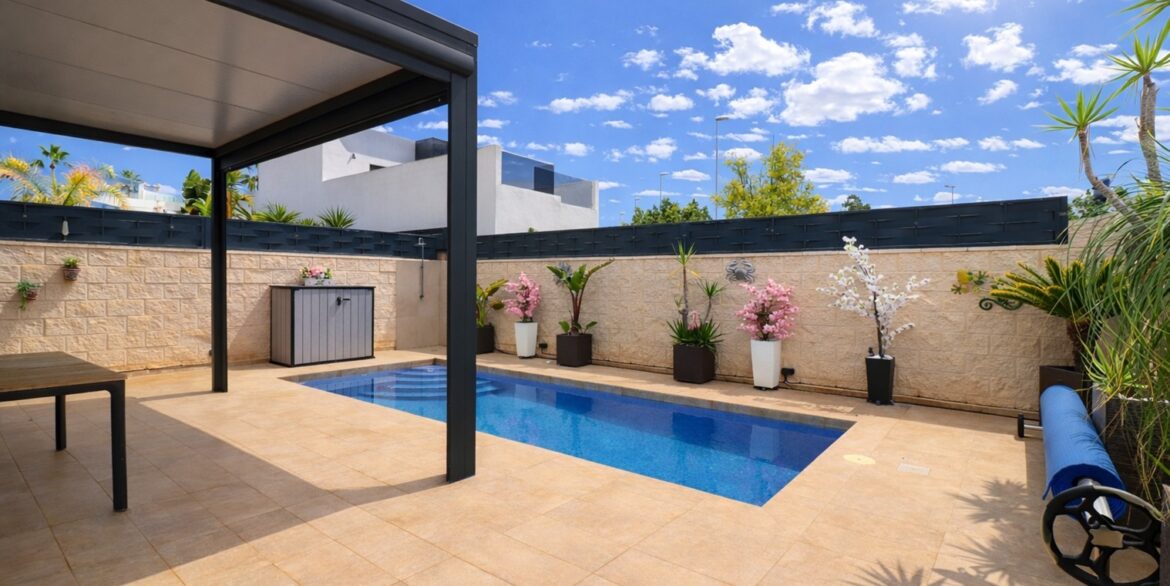 o_1jjbraguu12u111r81fc71pbl8jl24