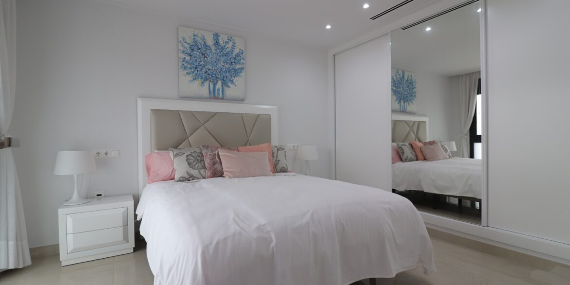 o_1jjbraguu16b1bamb5b13nh2jv2g