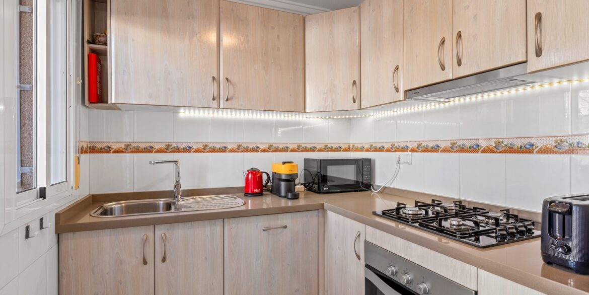 o_1jjph2j3t1ejp1j12123t1752175p30