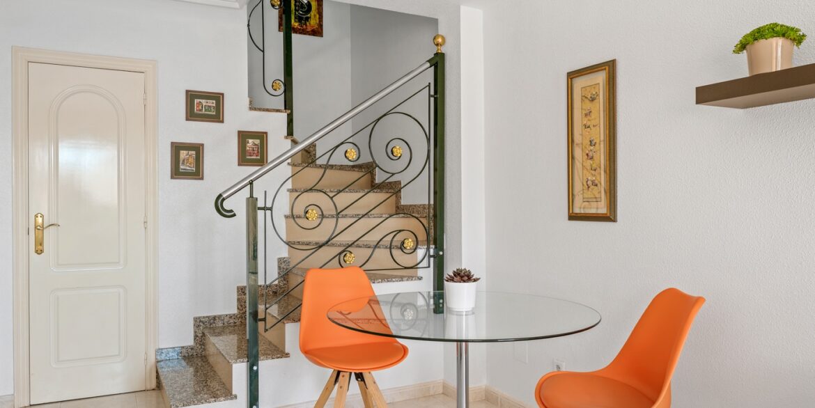 o_1jjph2j3t1k9d1nng1lbp1cu98n737