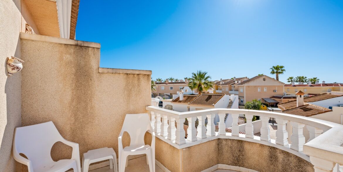 o_1jjph2j3t7vo48t1car97411tc2l