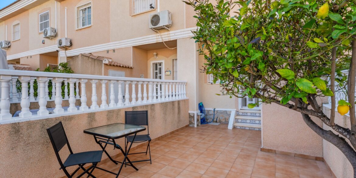 o_1jjph2j3tb85p0p12ak1v765em2j