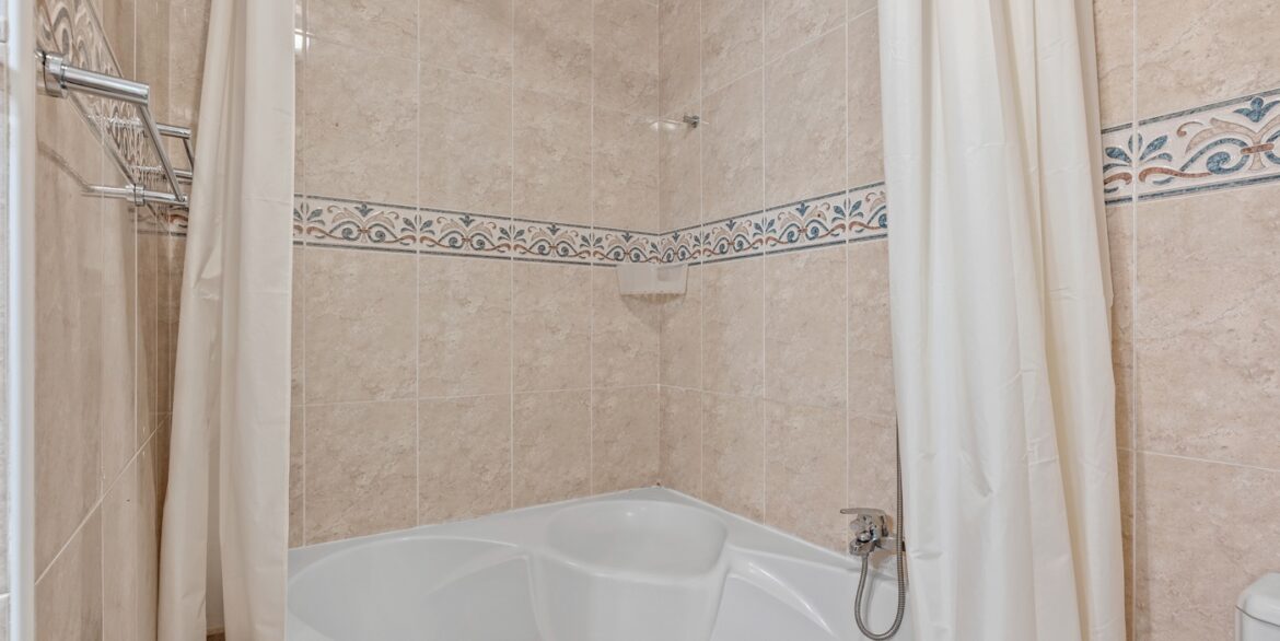 o_1jjph2j3tpgus1efvjtm13vt2s