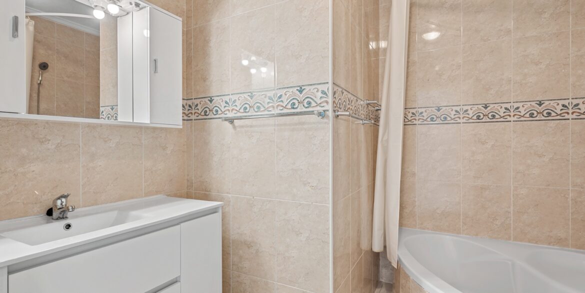 o_1jjph2j3tv9ga5he4vo8njab2r