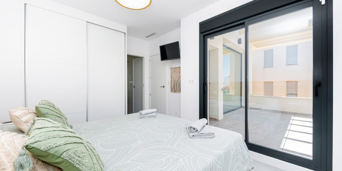 o_1jjqud01q12nfg2o8fol178183g