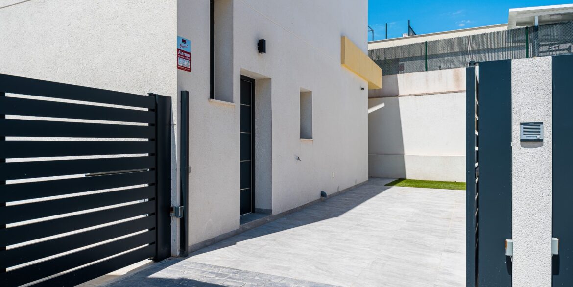 o_1jjqud01r1nfn1p4dbkq1rid1soi4e