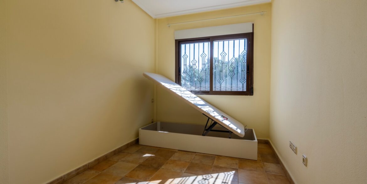 o_1jjrn5ibl1psv2sc75o180lbc42j