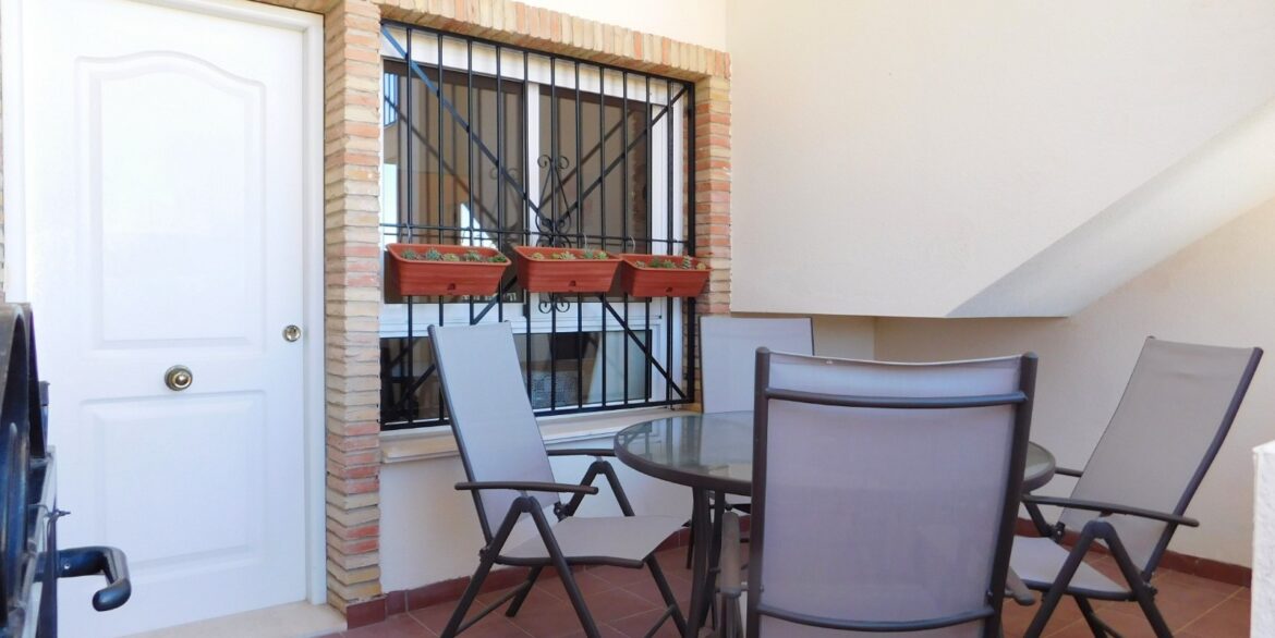 o_1jk0aegcebie1c3v90mh0enr12d