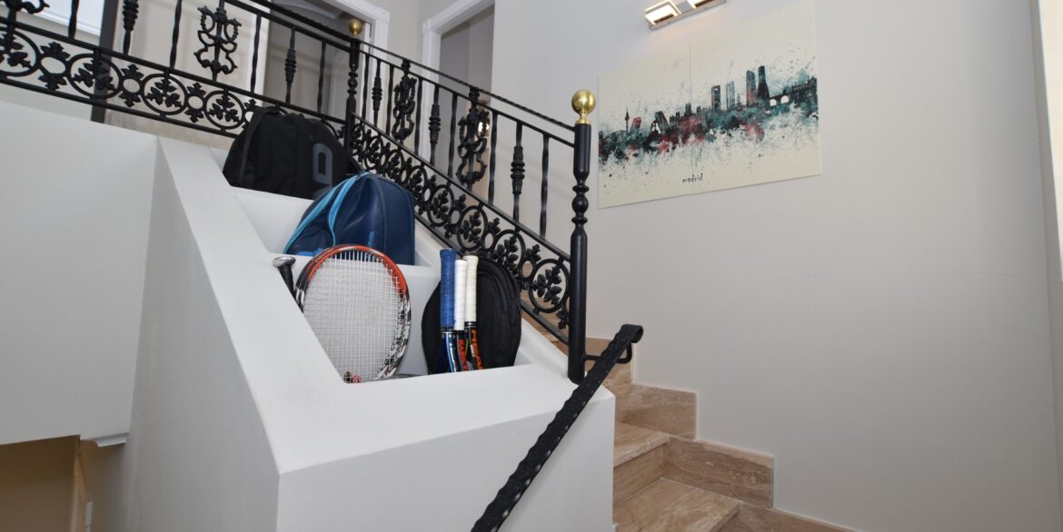 o_1jk0c597ep5hlg844414v918n330