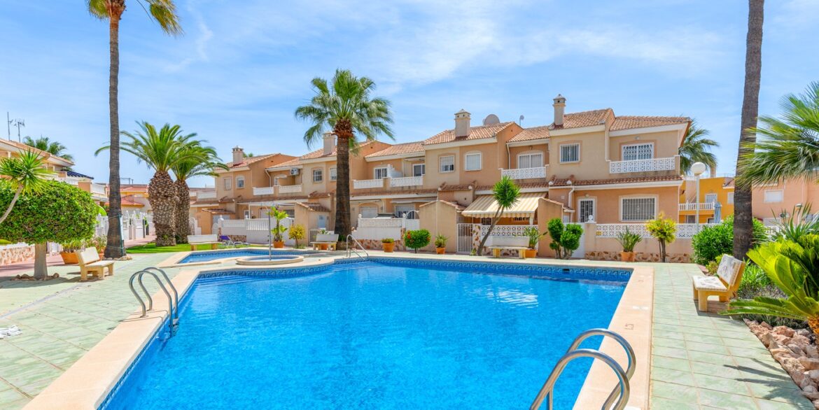 o_1jk6d6bhokh21neo161di2b128e1l