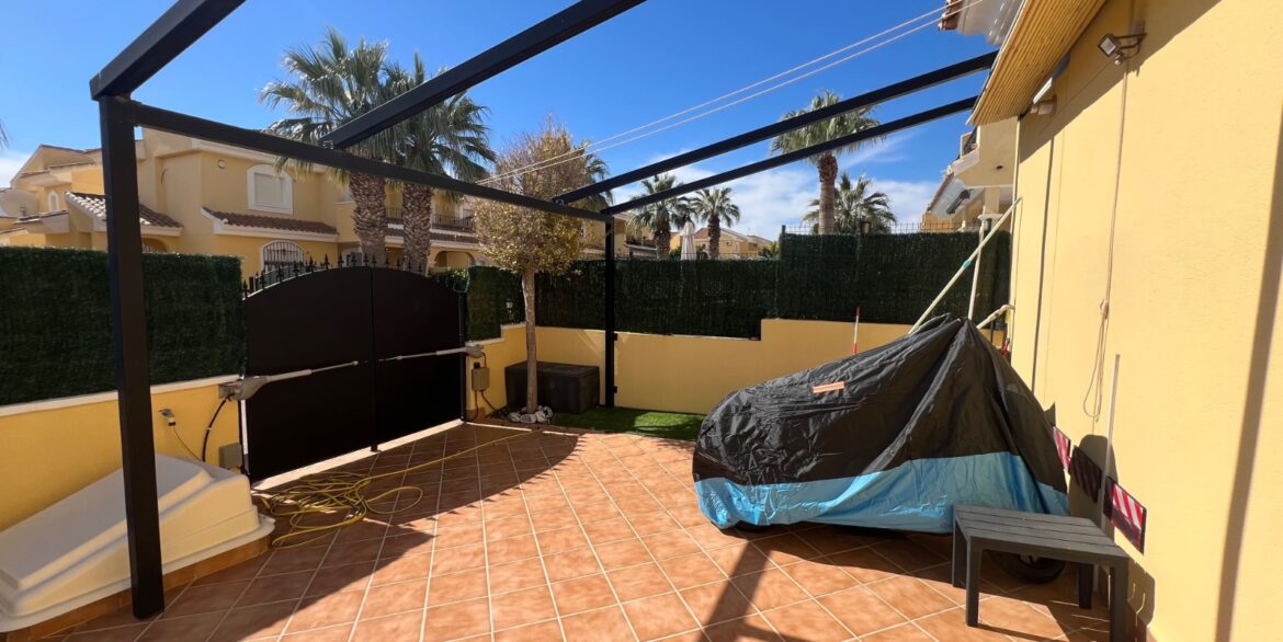 o_1jkd28g18ec3g1s9u41f7s1q032n