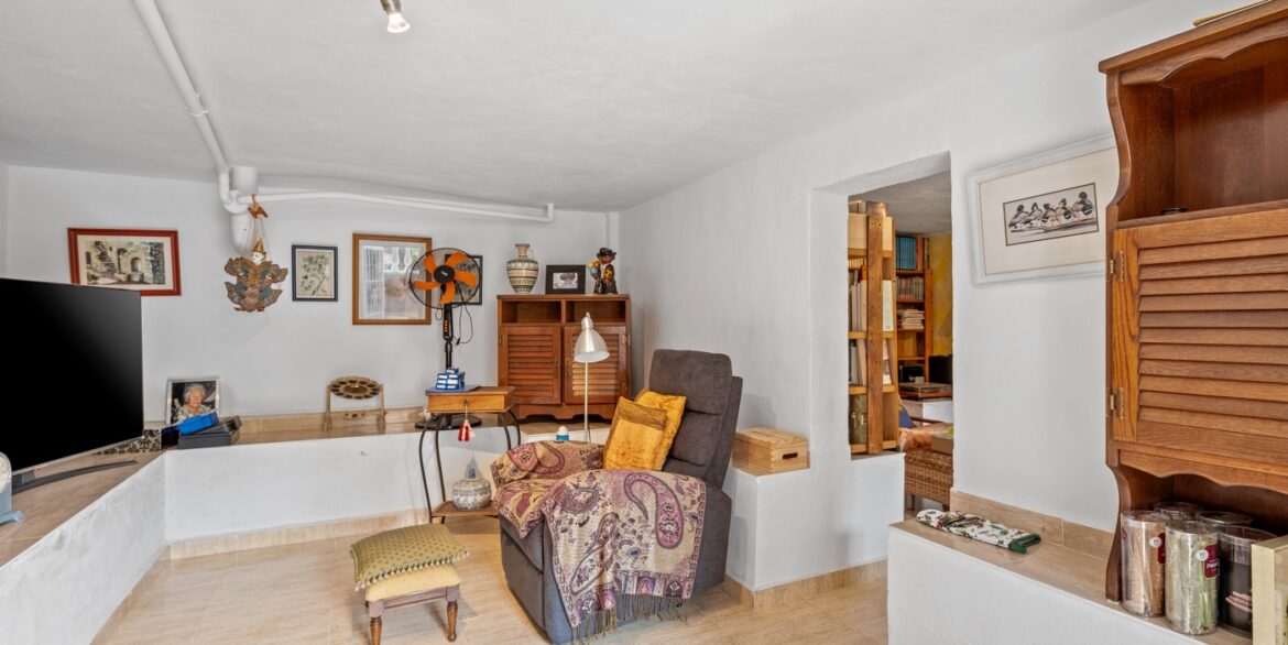 o_1jkd9anps10ubl5o14on1uv13aa48