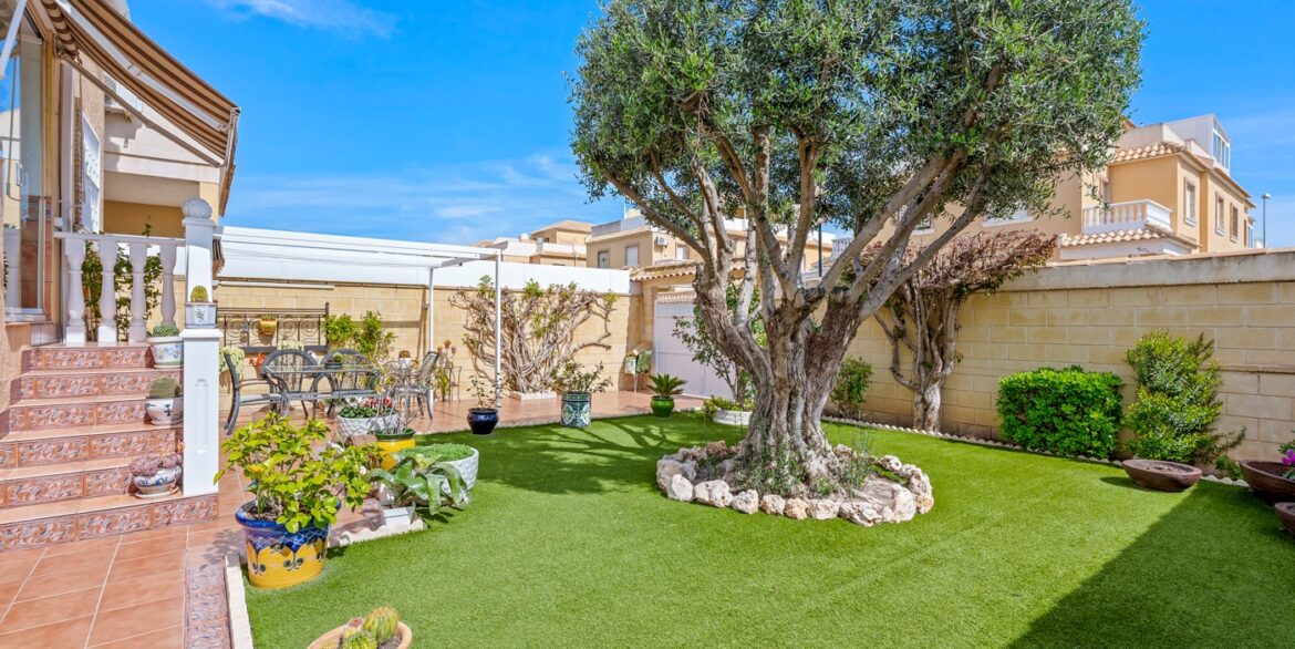 o_1jkd9anps1c3ojrhhk7ldm1iuk35