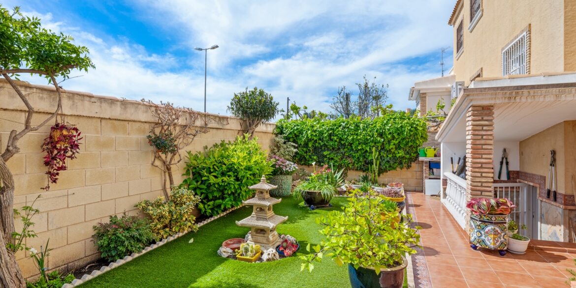 o_1jkd9anps1jnde0veol1s6bdad3b