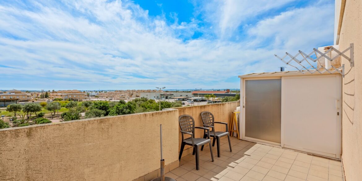 o_1jkd9anps1mpp2i1jefee1dd3h