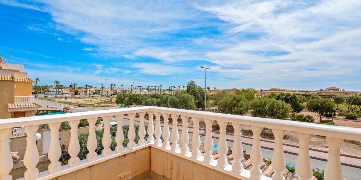 o_1jkd9anps1nnb1ris10m8b8117q3k