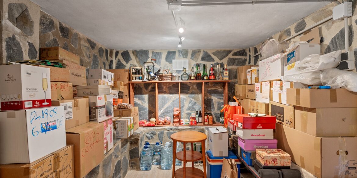 o_1jkd9anps1thm2831mjkl3f1eei4b