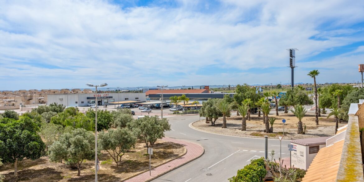 o_1jkd9anps2uep05p6a1kq61foe4e