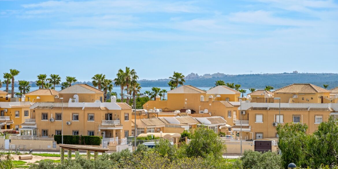 o_1jkd9anps7f8144j1rp61o33mb332