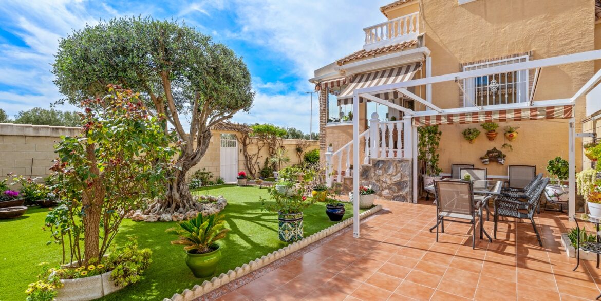 o_1jkd9anps9qgj1s1h8g1i7v1ns637