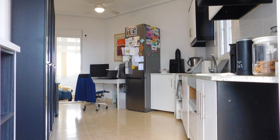 o_1jkd9bvcf1pn71pe211p61003ljn20