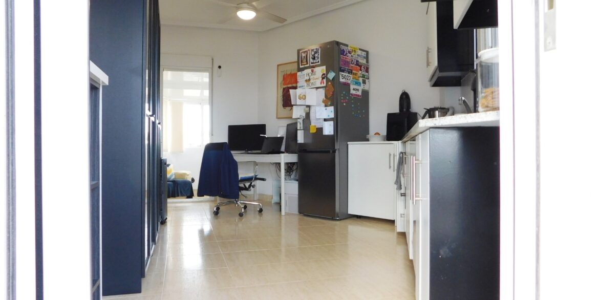 o_1jkd9bvcfrhg3s16i2ir81q8n1v