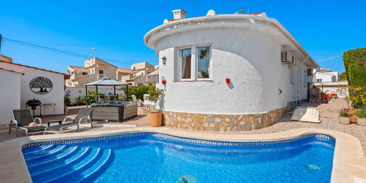 o_1jki5em5819u711l1aids8s1k0m34