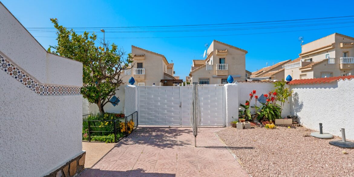 o_1jki5em581n3d5v21551gvmbvu2p