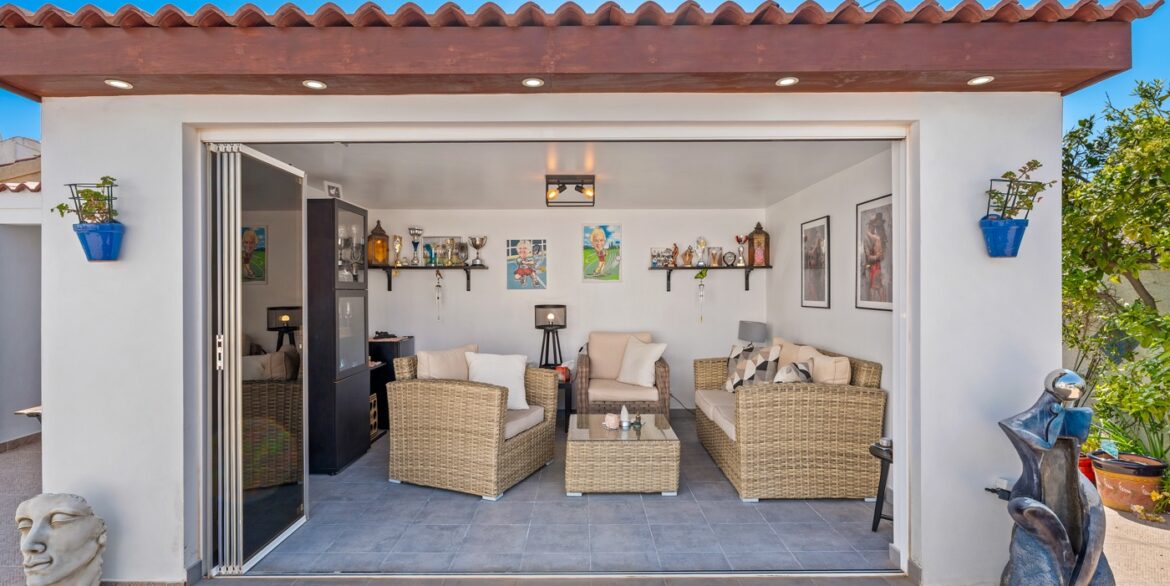 o_1jki5em581t7s1thi1olfm1v9262t