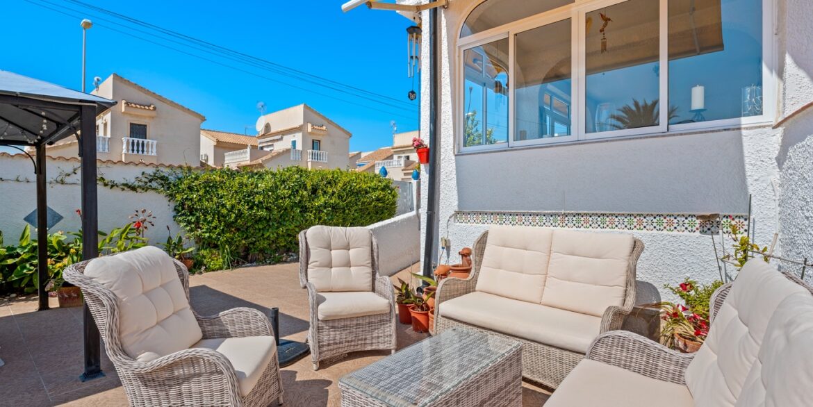 o_1jki5em58gr21hnt16au4ir1fmn2u